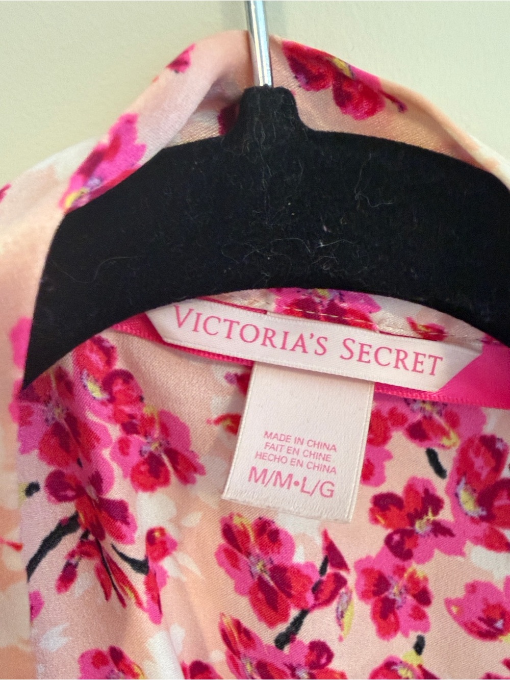 Victoria Secret Robe - Picture 4 of 4